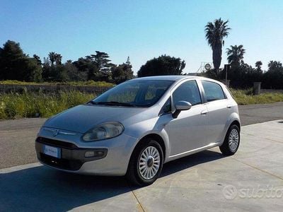 Käytetty Fiat Punto Evo Dynamic 75 HP (55 kW) 2010 Harmaa Viistoperä