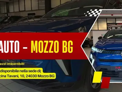 Usata Renault Captur Techno 101 CV (74 kW) 2025 Blu tetto nero SUV