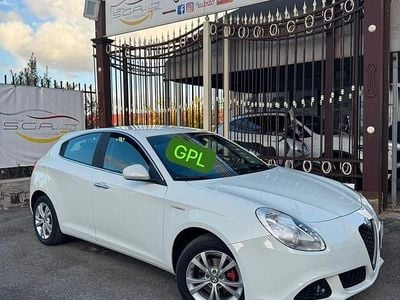 Usata Alfa Romeo Giulietta Progression 120 CV (88 kW) 2012 Bianco Utilitaria