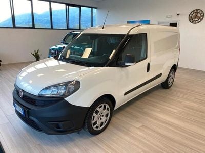Usata Fiat Doblò Lounge 120 CV (88 kW) 2021 Bianco Monovolume