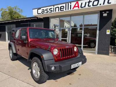 Usata Jeep Wrangler Unlimited 200 CV (147 kW) 2011 Bordeaux SUV