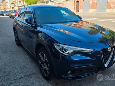 Usata Alfa Romeo Stelvio Super 210 CV (154 kW) 2018 Blu SUV