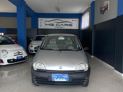 Usata Fiat 600 54 CV (39 kW) 2006 Grigio Berlina