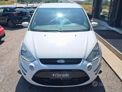 Usata Ford S-MAX Titanium 140 CV (102 kW) 2014 Bianco Monovolume