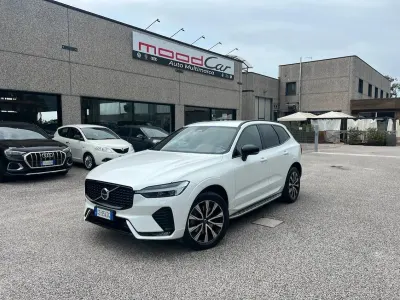 Usata Volvo XC60 Plus 197 CV (144 kW) 2024 Bianco SUV