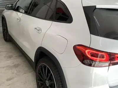Usata Mercedes GLA200 Premium 163 CV (119 kW) 2023 Bianco SUV