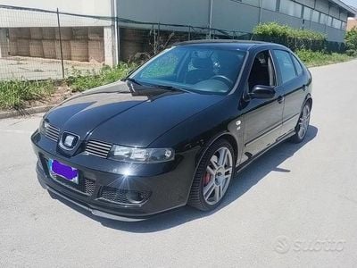 Usata Seat Leon CUPRA 210 CV (154 kW) 2002 Nero Utilitaria