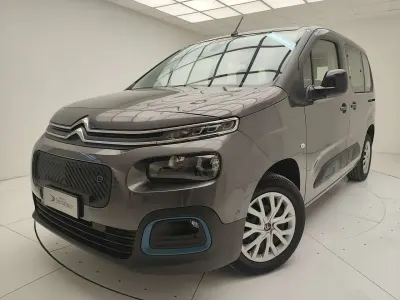 Usata Citroën e-Berlingo Feel 100 kW (136 CV) 2023 Grigio
