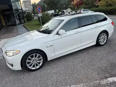 Usata BMW 525 Comfort Edition 218 CV (160 kW) 2012 Bianco Berlina