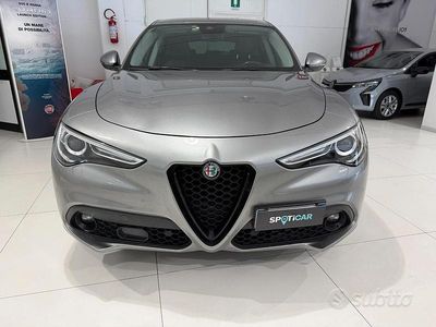 Usata Alfa Romeo Stelvio Executive 210 CV (154 kW) 2017 Grigio SUV