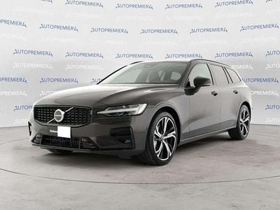 Nuova Volvo V60 Core 197 CV (144 kW) 2025 Grigio scuro Station wagon