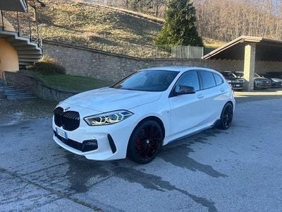 Usado BMW 118 M Sport 150 CV (110 kW) 2023 Blanco Utilitario