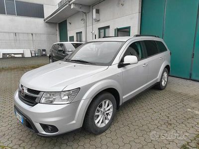 Usata Fiat Freemont 140 CV (102 kW) 2015 Grigio SUV