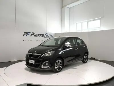 Usata Peugeot 108 Allure 69 CV (50 kW) 2015 Nero Utilitaria