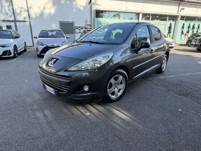 Usata Peugeot 207 95 CV (69 kW) 2009 Berlina