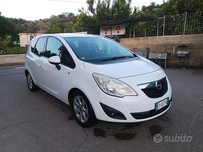 Usata Opel Meriva 120 CV (88 kW) 2013 Bianco Monovolume