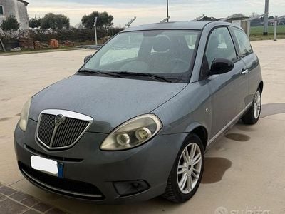 Usata Lancia Ypsilon 2012 Grigio Utilitaria