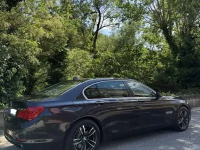 Usata BMW 750L 449 CV (330 kW) 2010 Grigio Berlina