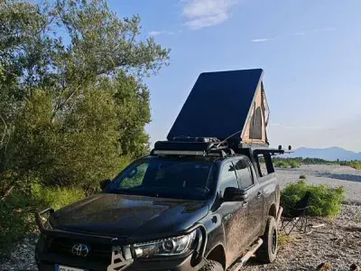 Usata Toyota HiLux Lounge 150 CV (110 kW) 2020 Nero Pick-up