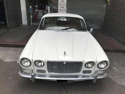 Usata Jaguar XJ6 179 CV (131 kW) 1969 Bianco Berlina