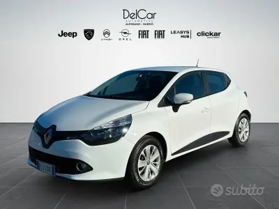 Usata Renault Clio IV Life 75 CV (55 kW) 2016 Bianco Berlina