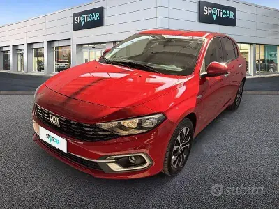Usata Fiat Tipo 101 CV (74 kW) 2023 Rosso Berlina