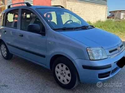 Usata Fiat Panda Lounge 69 CV (50 kW) 2012 Bluazzurro Utilitaria
