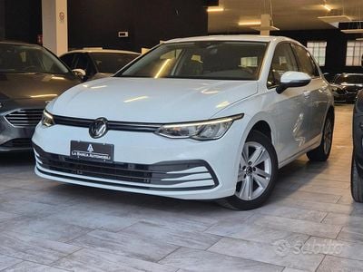 Usata VW Golf VIII Life 110 CV (80 kW) 2022 Bianco Berlina