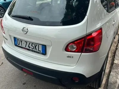 Usata Nissan Qashqai 150 CV (110 kW) 2009 Bianco SUV