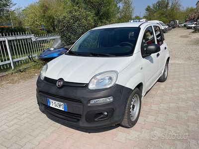 Usata Fiat Panda Pop 69 CV (50 kW) 2019 Bianco pastello Utilitaria