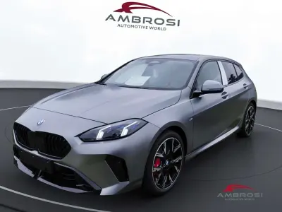 Nuova BMW 118 M Sport 150 CV (110 kW) 2026 Skyscraper grey metallic Utilitaria