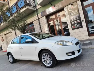 Usata Fiat Bravo Dynamic 105 CV (77 kW) 2009 Bianco Utilitaria