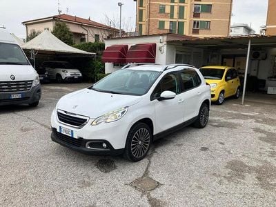 Usata Peugeot 2008 Active 100 CV (73 kW) 2015 Bianco SUV