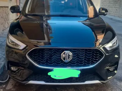 Usata MG ZS Luxury 106 CV (77 kW) 2025 Nero SUV