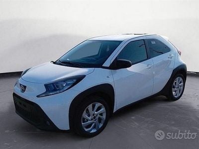 Nuova Toyota Aygo X Active 72 CV (52 kW) 2025 Bianco SUV