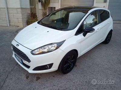 Usata Ford Fiesta 60 CV (44 kW) 2016 Berlina