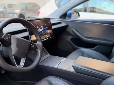 Usata Tesla Model 3 Standard Range 88 kW (120 CV) 2024 Blu Berlina