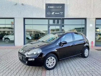 Usata Fiat Punto 77 CV (56 kW) 2012 Nero Utilitaria