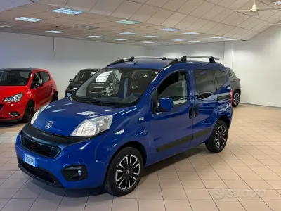 Käytetty Fiat Qubo Dynamic 95 HP (69 kW) 2017 Sininen Tila-auto
