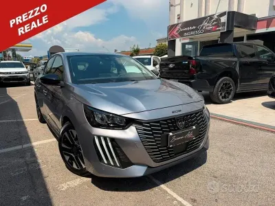 Usata Peugeot 208 Allure 101 CV (74 kW) 2025 Grigio Utilitaria