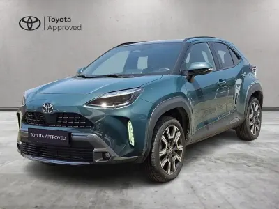 Usata Toyota Yaris Cross Lounge 130 CV (95 kW) 2025 Verde SUV