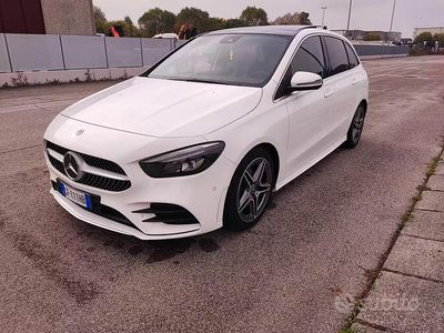Begagnad Mercedes B200 AMG 163 HK (119 kW) 2019 Vit Minibuss