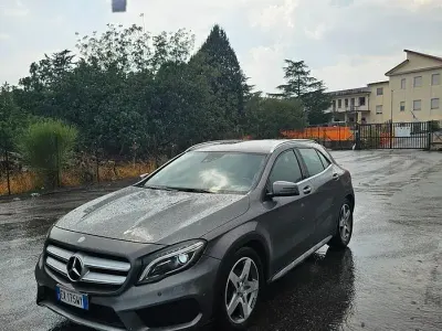 Usata Mercedes GLA200 Premium 136 CV (100 kW) 2015 Grigio SUV