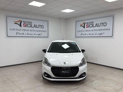Usata Peugeot 208 75 CV (55 kW) 2018 Bianco Utilitaria