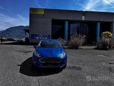 Usata Ford Fiesta Titanium 182 CV (133 kW) 2013 Blu Utilitaria