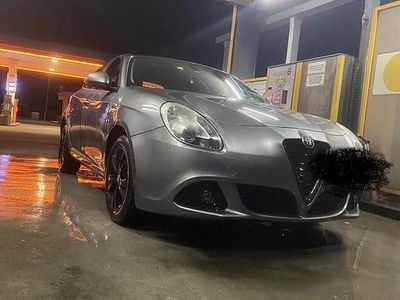 Usata Alfa Romeo Giulietta 105 CV (77 kW) 2012 Grigio Berlina