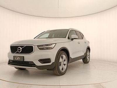 Usata Volvo XC40 Momentum 163 CV (119 kW) 2020 Bianco SUV