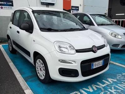 Begagnad Fiat Panda Lounge 69 HK (50 kW) 2015 Vit Halvkombi