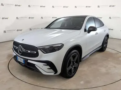 Usata Mercedes GLC220 AMG Line Premium 197 CV (144 kW) 2023 Bianco polare Coupé