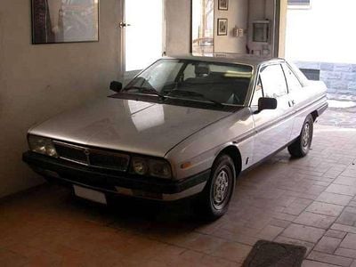 Usata Lancia Gamma 114 CV (83 kW) 1982 Argento Berlina